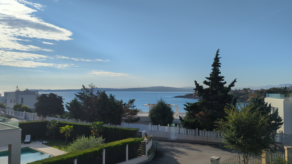 Дом престижном комплексе в Черноморце