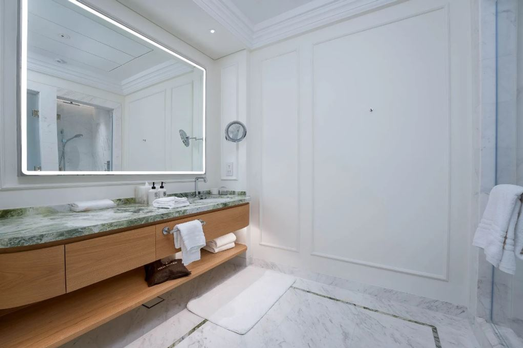 Апартаменты с 3 спальнями в Four Seasons