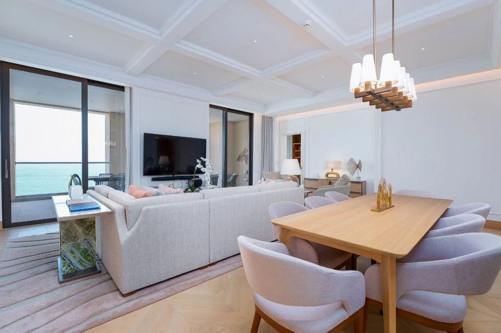 Апартаменты с 3 спальнями в Four Seasons