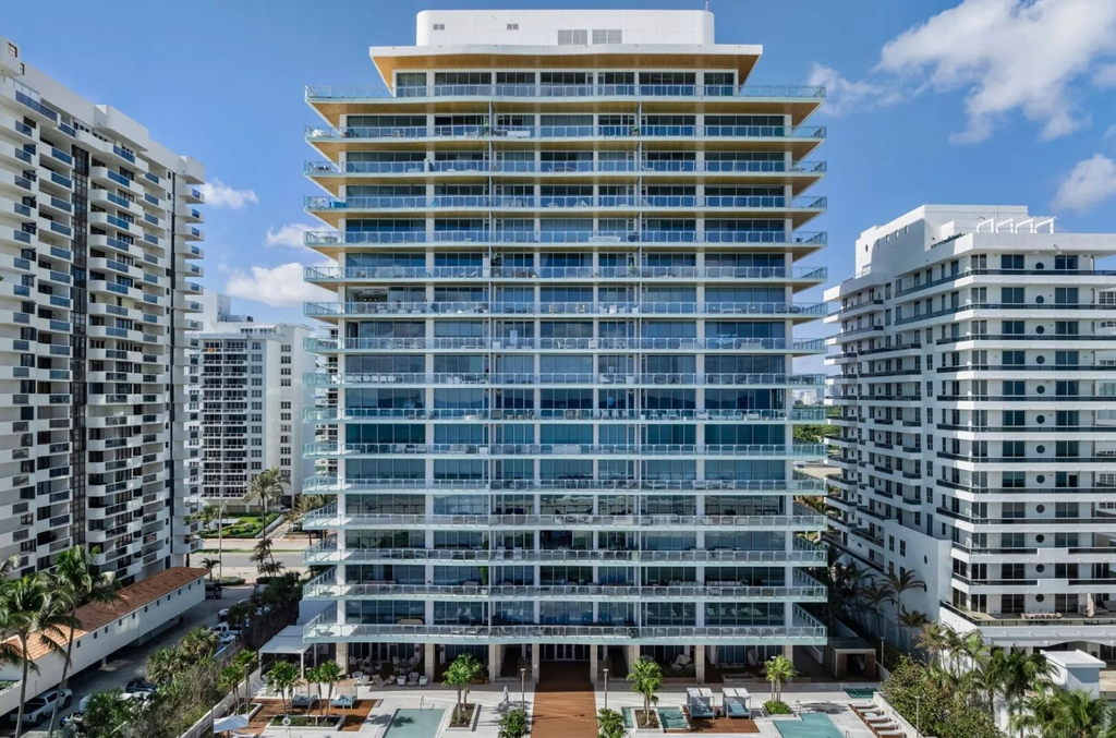 Апартаменты с 4 спальнями в Майами