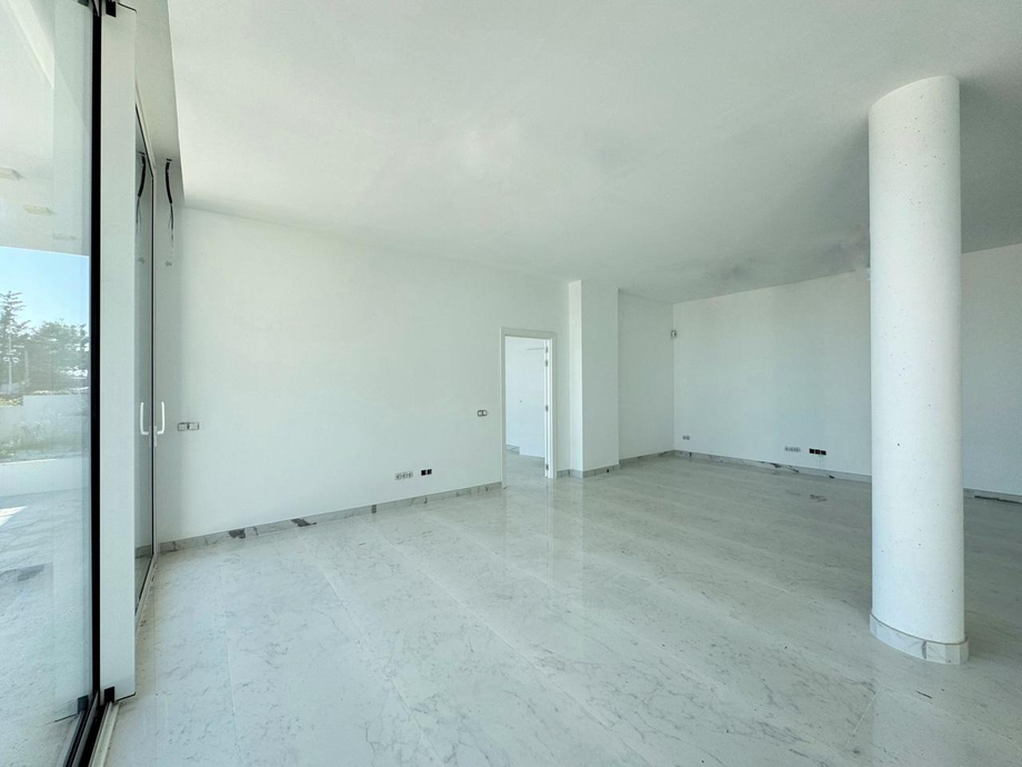 5-спальная вилла в Калонже