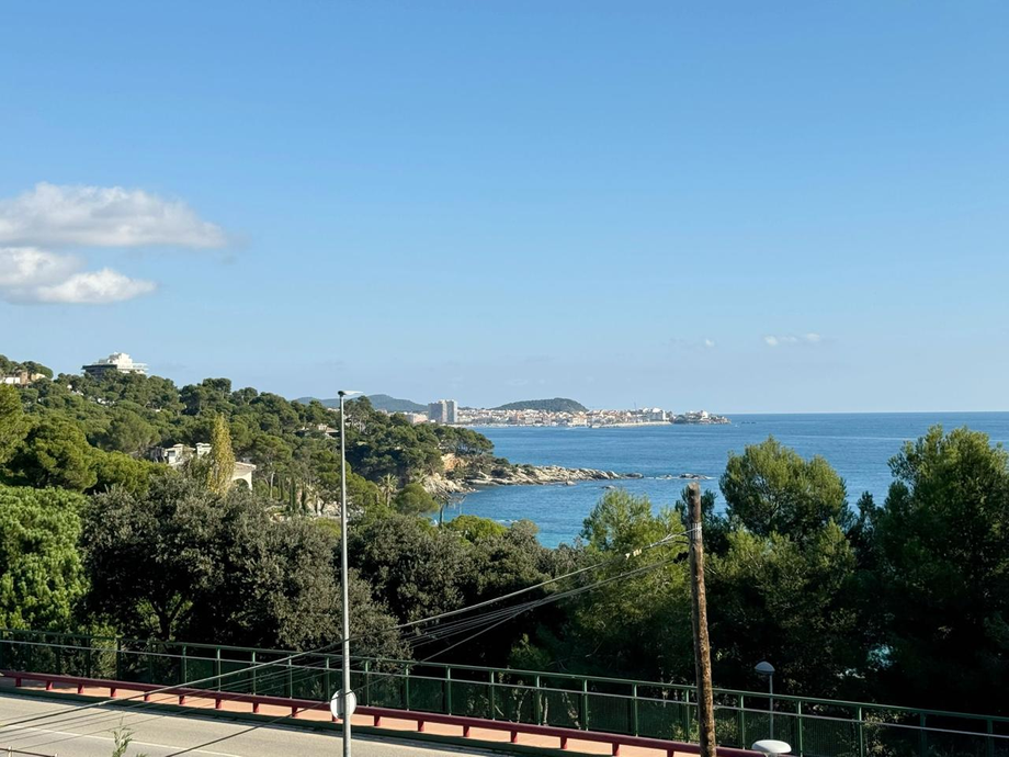 5-спальная вилла в Калонже