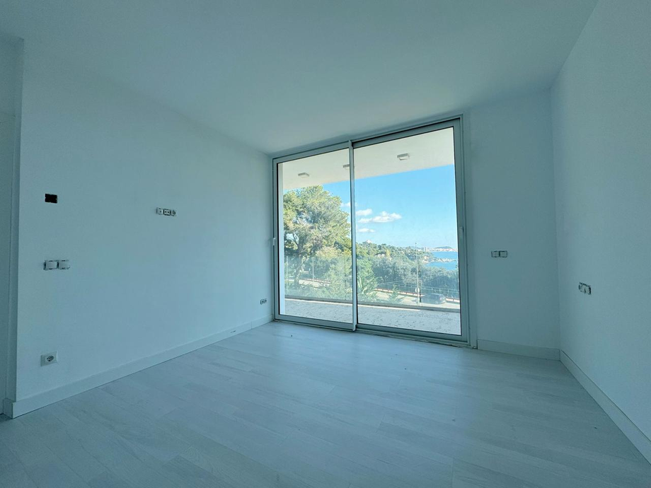 5-спальная вилла в Калонже