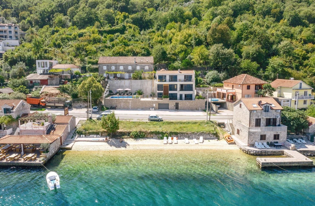 Вилла с 3 спальнями в Которе