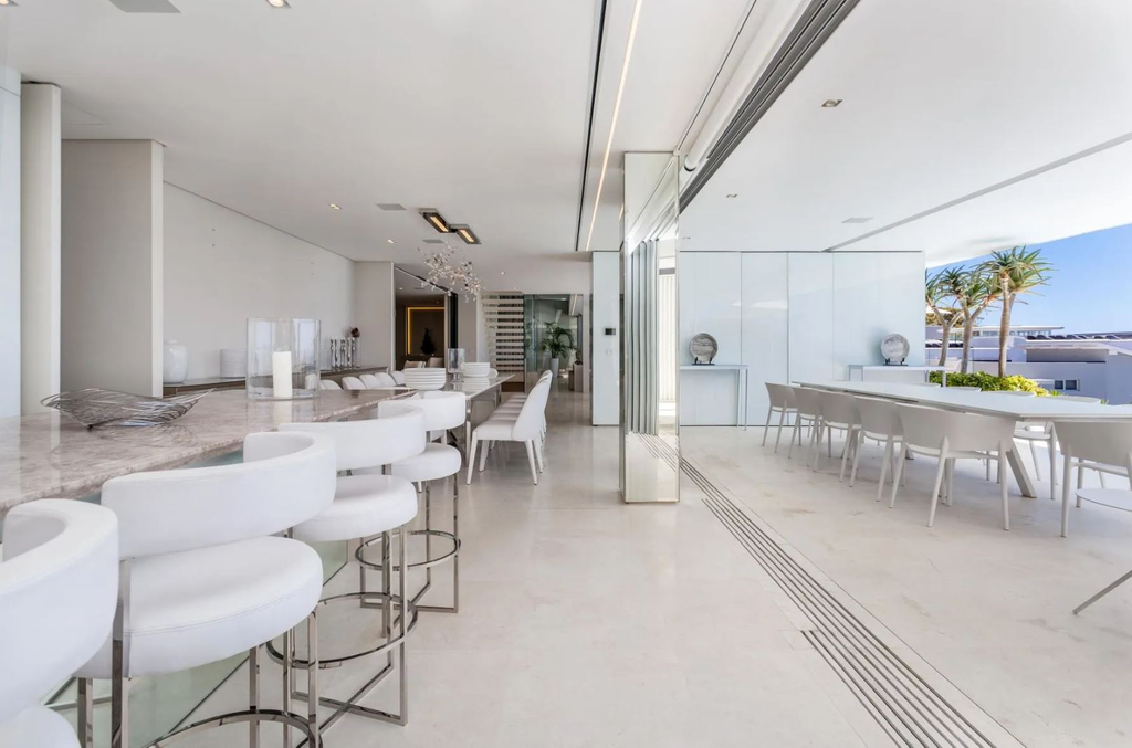 Вилла с 4 спальнями в Кейптауне