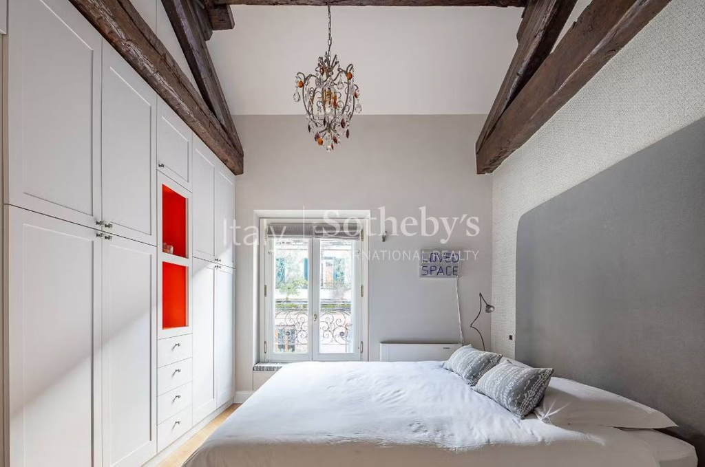 Апартаменты с 2 спальнями в Милане