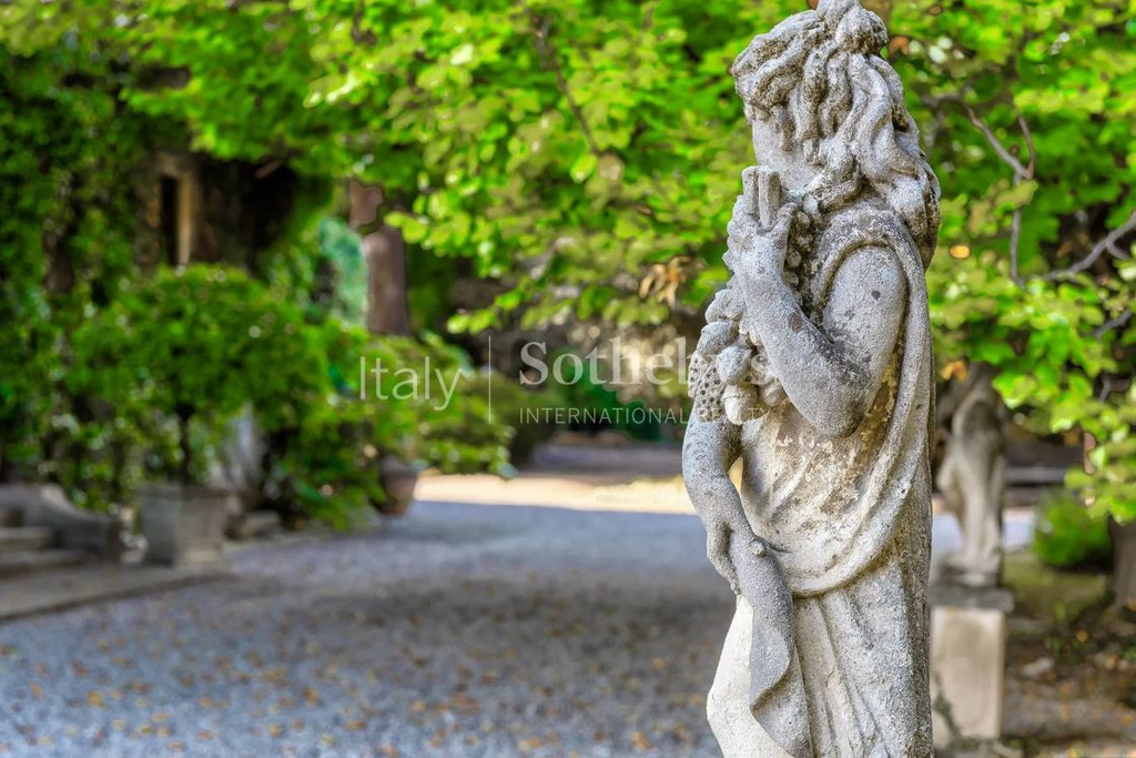 Вилла на озере Комо