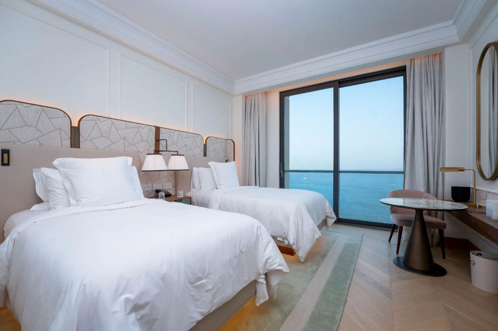 Апартаменты с 3 спальнями в Four Seasons