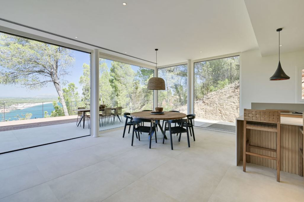 Вилла на побережье Коста Брава