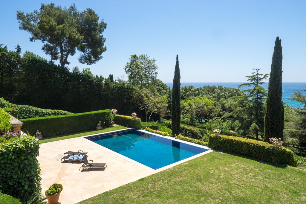 Прибрежная вилла в Льорет-де-Мар