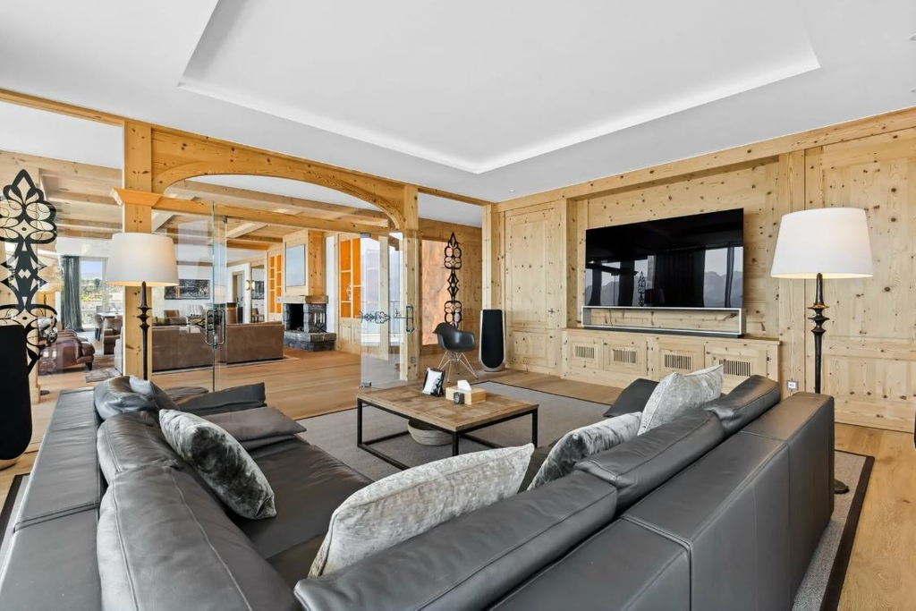 Апартаменты с 4 спальнями в Монтрё