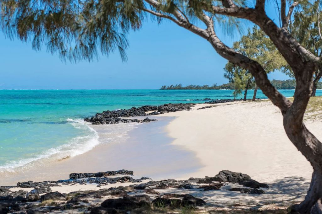 Вилла с 3 спальнями и частным выходом к пляжу