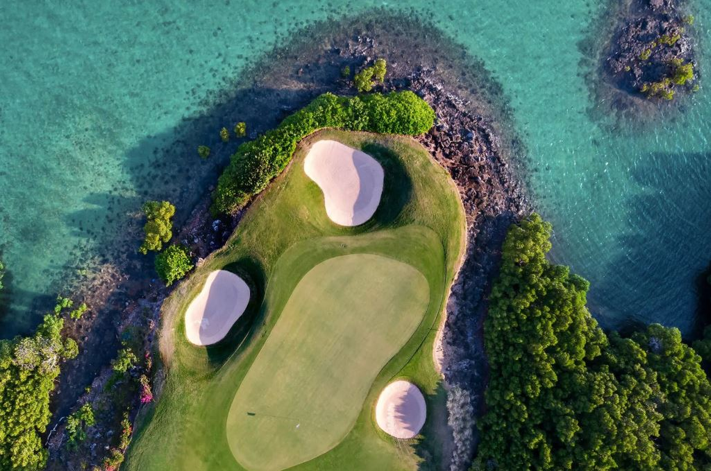 Вилла с 3 спальнями и частным выходом к пляжу