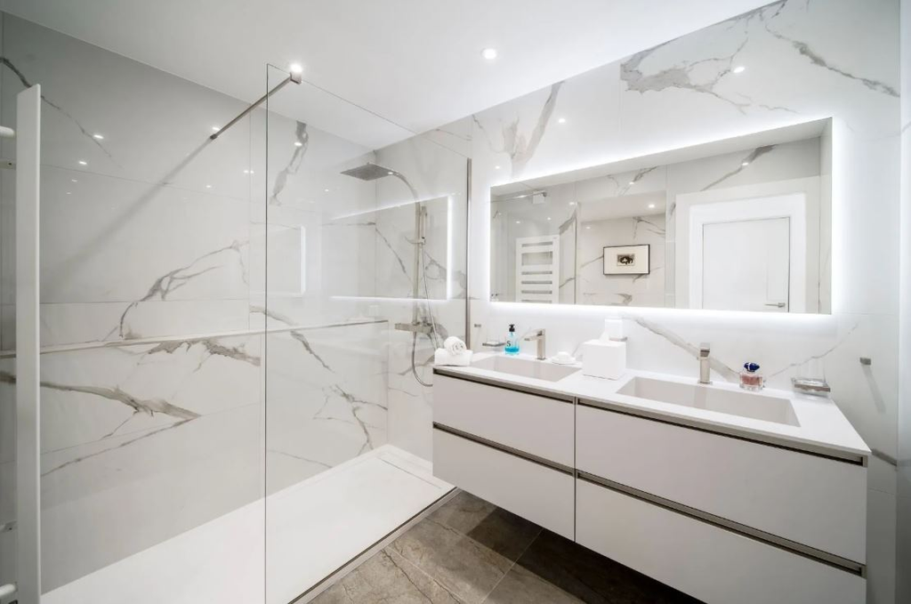 Апартаменты с видом на море в Каннах