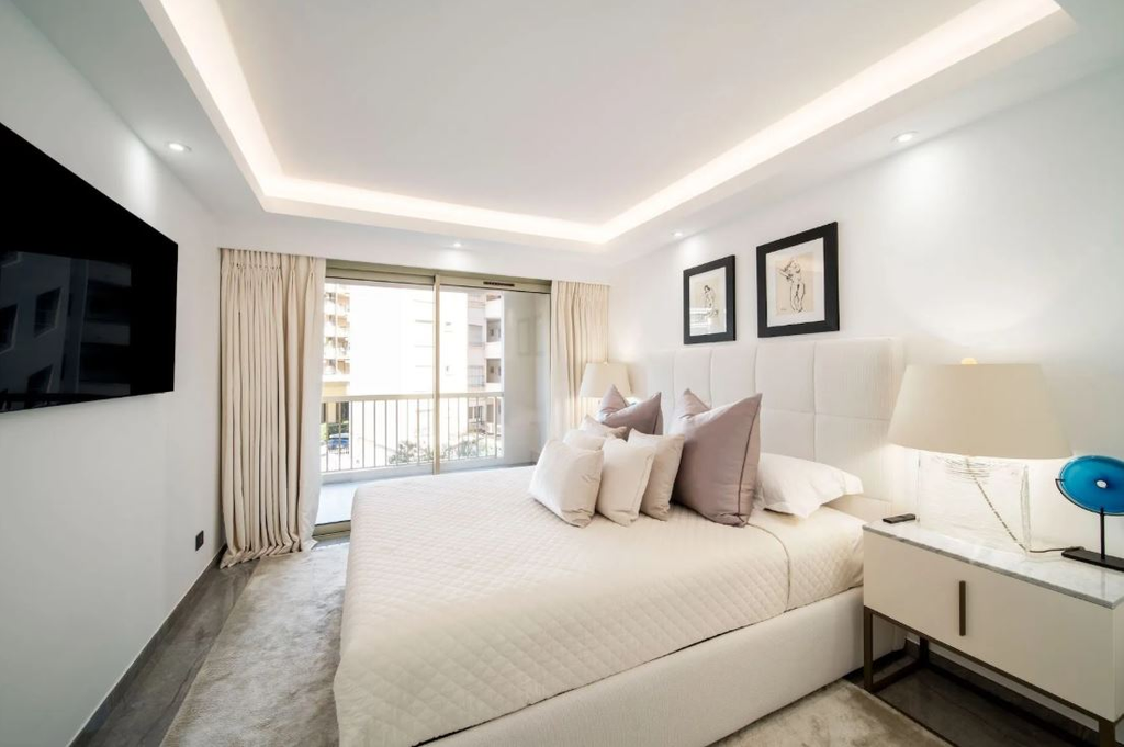 Апартаменты с видом на море в Каннах