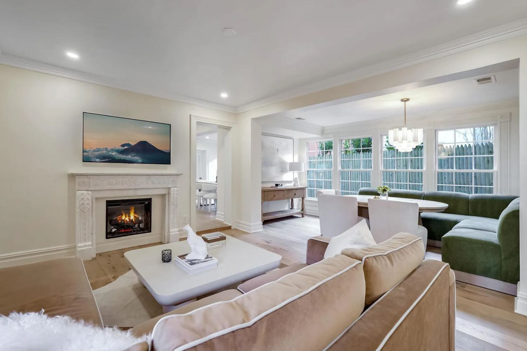 Таунхаус с 4 спальнями в Вашингтоне