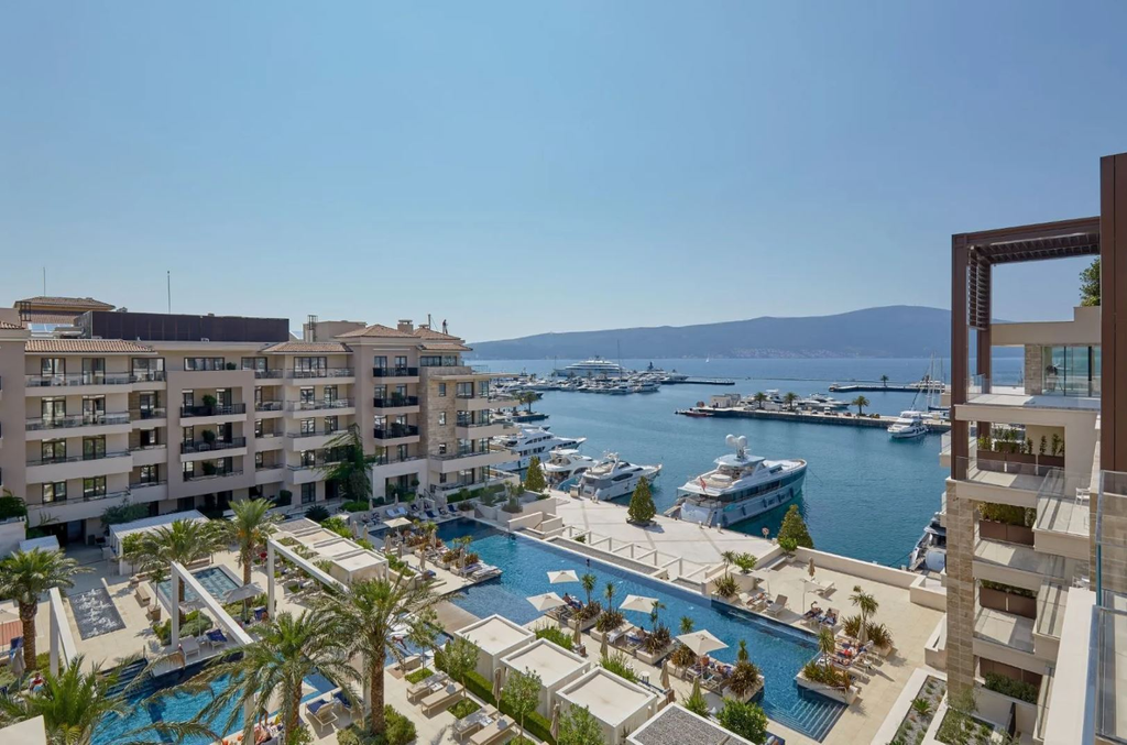 Апартаменты в Porto Montenegro