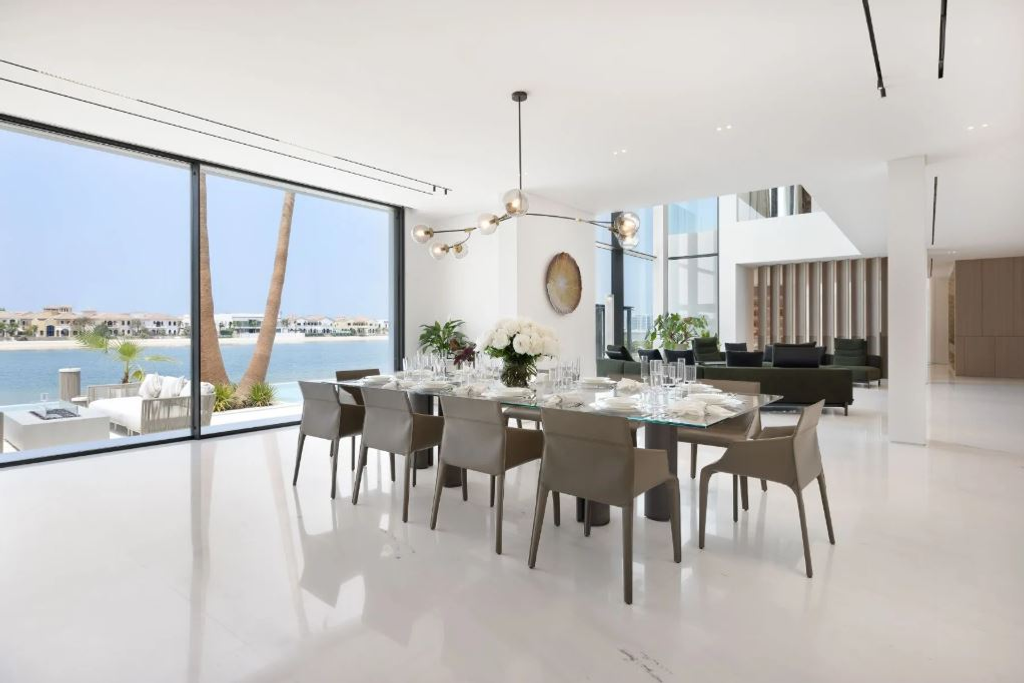 Вилла с 6 спальнями на Palm Jumeirah