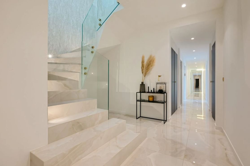 Вилла с 6 спальнями на Лазурном берегу