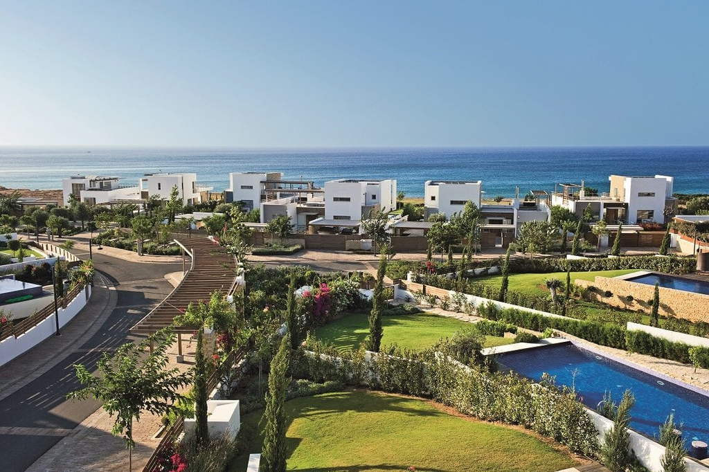 Вилла в престижном жилом комплексе в Пафосе