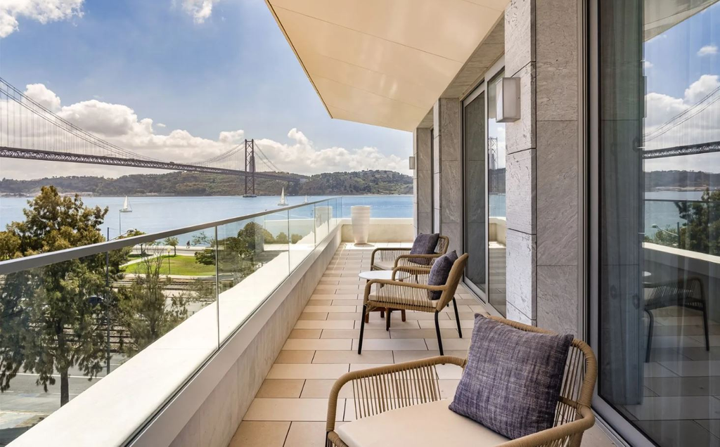 Апартаменты с 3 спальнями в Hyatt Regency Lisboa