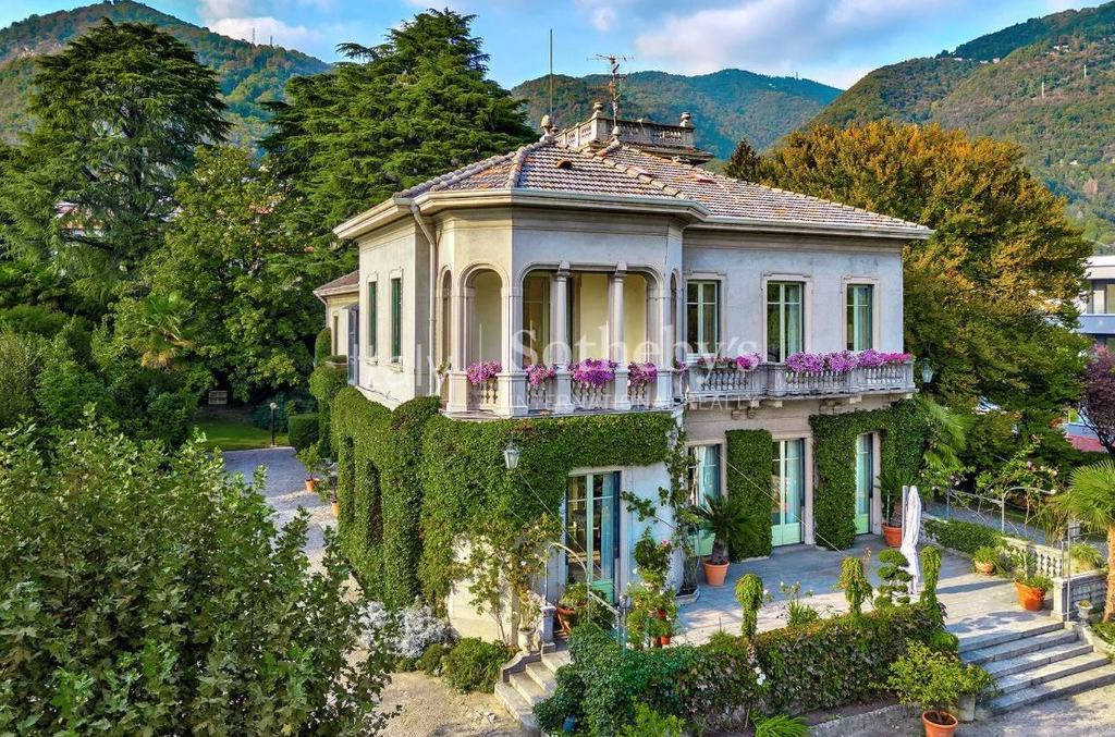 Вилла на озере Комо