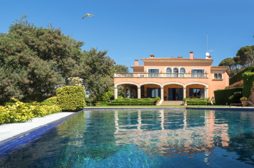 Прибрежная вилла в Льорет-де-Мар 39396