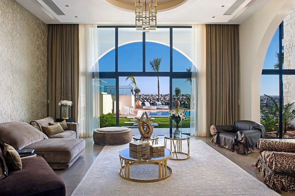 Недвижимость в Limassol Marina