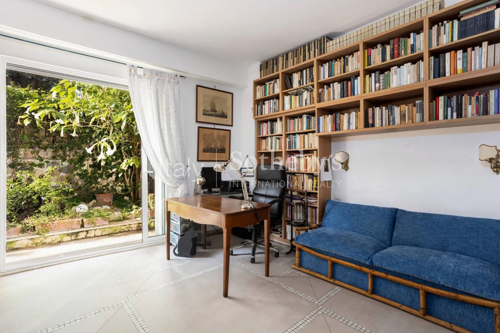 Эксклюзивные апартаменты в Риме