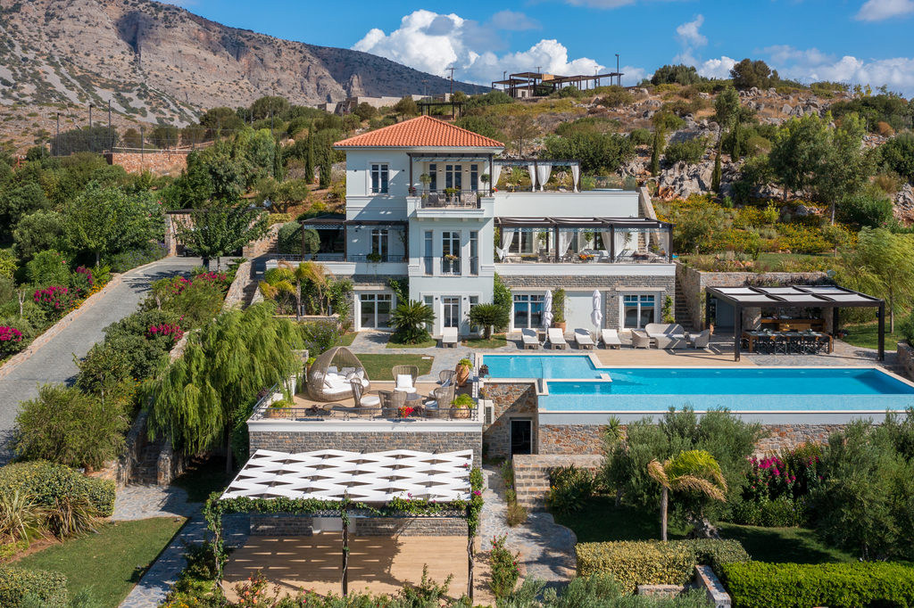 Вилла на берегу Эгейского моря