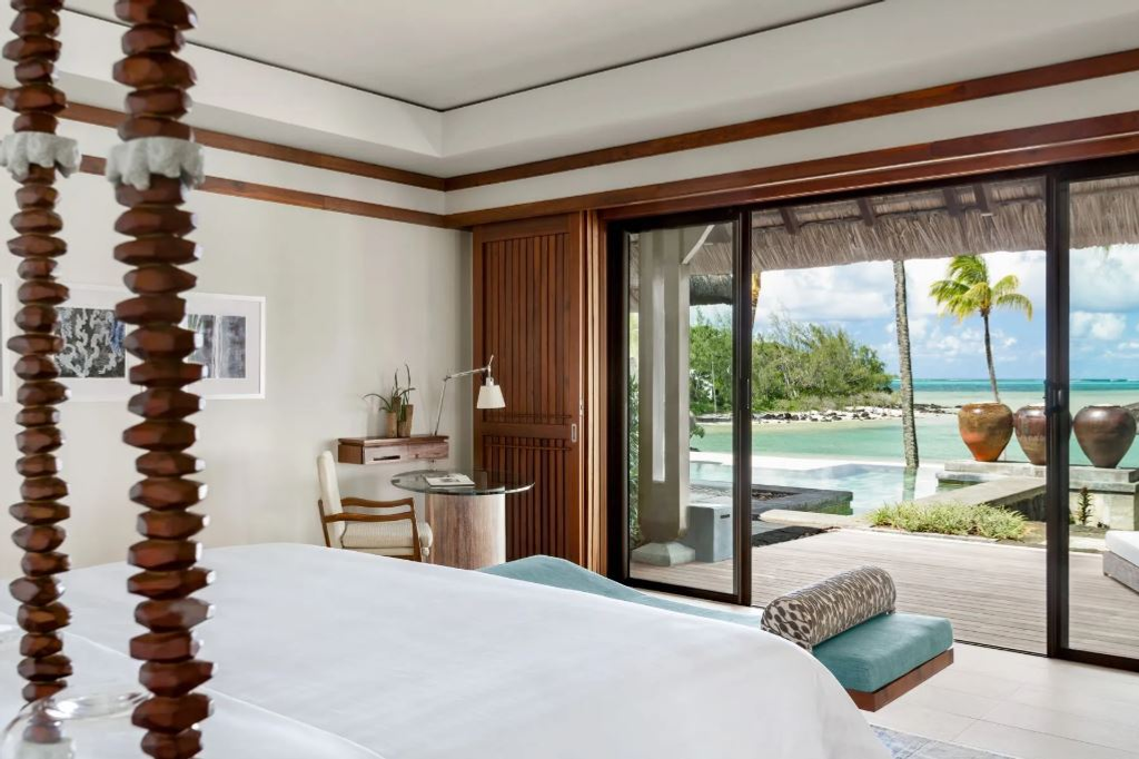 Вилла с 3 спальнями и частным выходом к пляжу