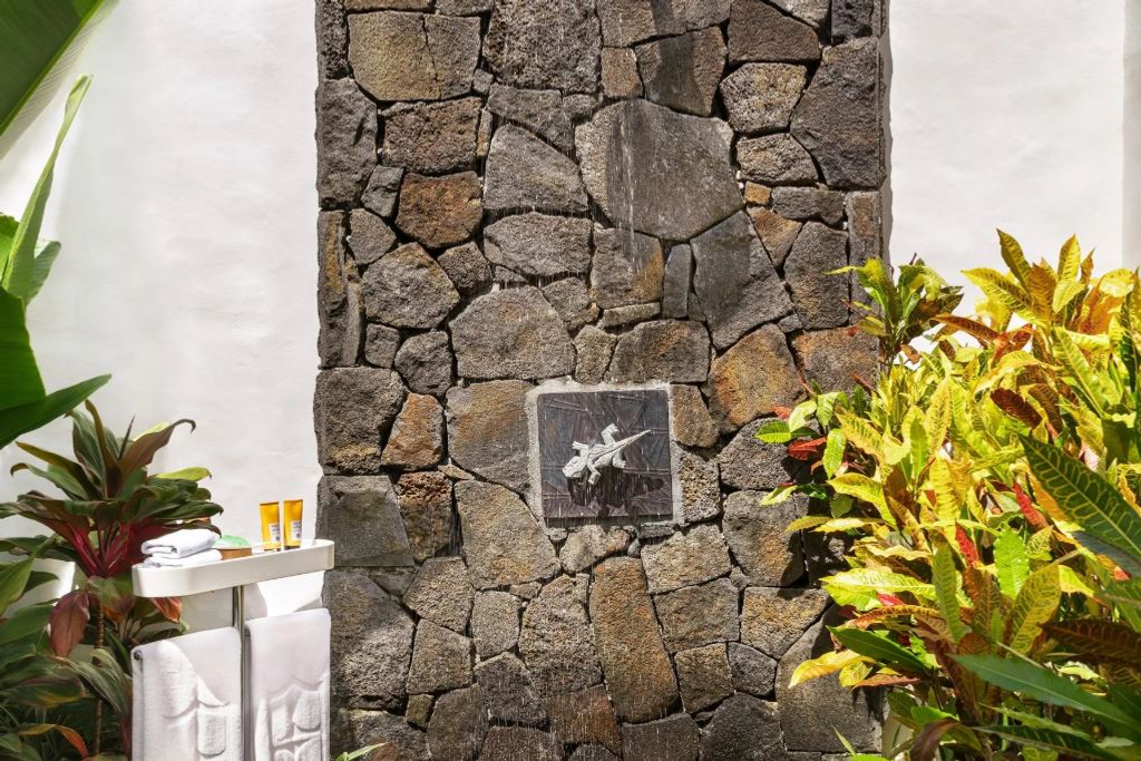 Вилла с 3 спальнями и частным выходом к пляжу